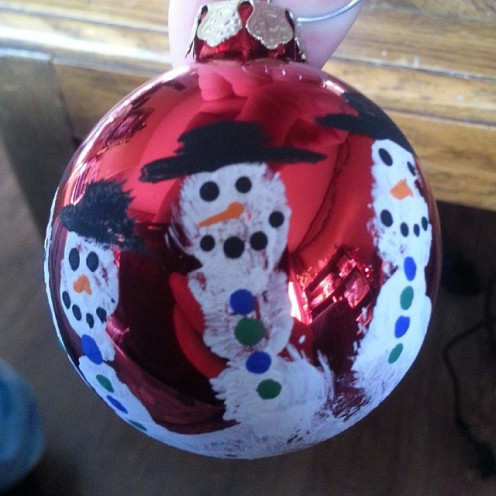 Hand Print Christmas Bulbs!! 