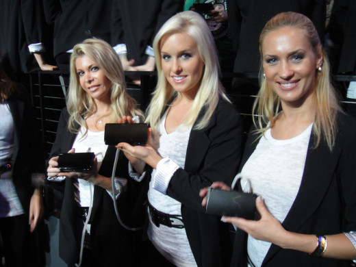 Nintendo demo girls, Nintendo Media Event at E3.