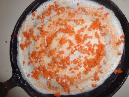Sprinkle Carrot on the dosa