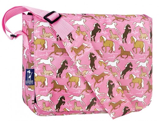 Children who love horses would gladly go to school wearing this cute pink equestrian bag