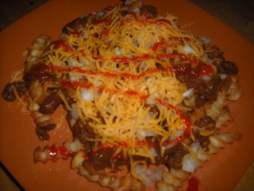 Although Cincinnati Chili is traditionally served over spaghetti, it also makes a delicious topping for hot dogs, french fries, nachos, and a variety of other savory dishes!
