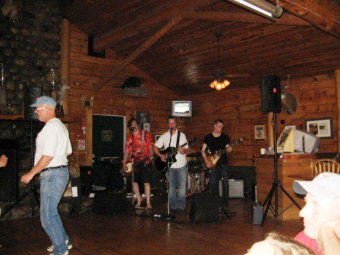 Sometimes the resort holds live bands. This is a band playing in the Maine Lodge. 2008