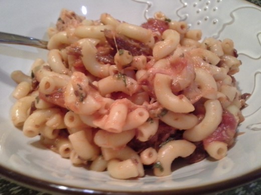Pizza Macaroni and Cheese With Leftover Holiday Ham