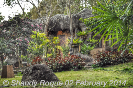 The cottages here are very unique. The theme reminded me of the Flinstones.