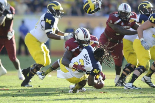 Jadeveon Clowney crushing Vincent Smith, writing himself a fat check from salivating NFL teams. 