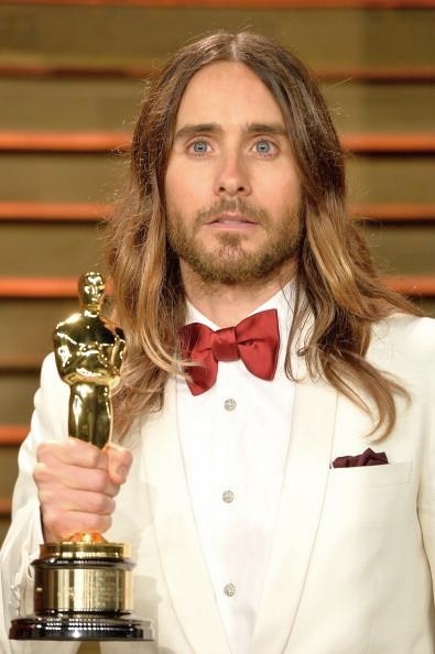Jared Leto credits a vegan diet and yoga workouts for his youthful good looks. Leto, who at 42 looks a decade younger. Jared Leto, 42, credits vegan diet and yoga workouts for age-defying good looks.