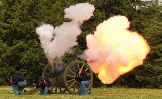 Living Historians fire a cannon