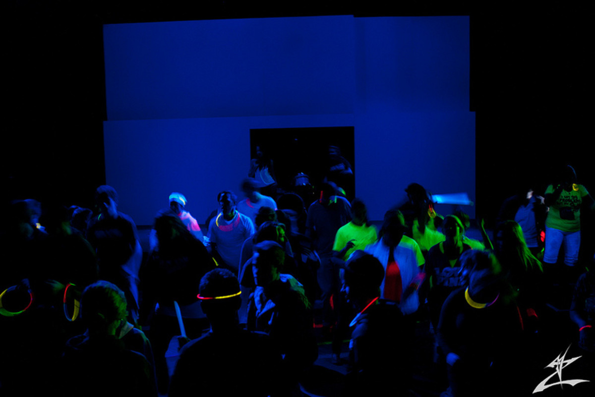 How to Throw a Black-Light Party: Ideas, Supplies and ...