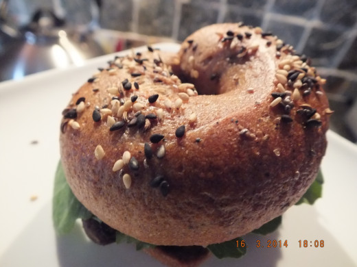 There is just nothing more satisifying then making your own whole wheat beer bagels!