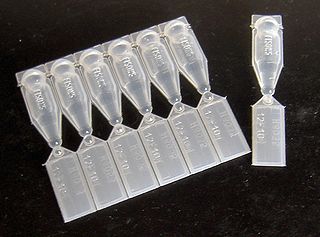 These eye drops are packaged for single use, without preservatives.