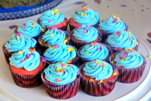 As part of the party's activities, have all the kids decorate their own cupcakes and they can take it home in a bag as a party favor.