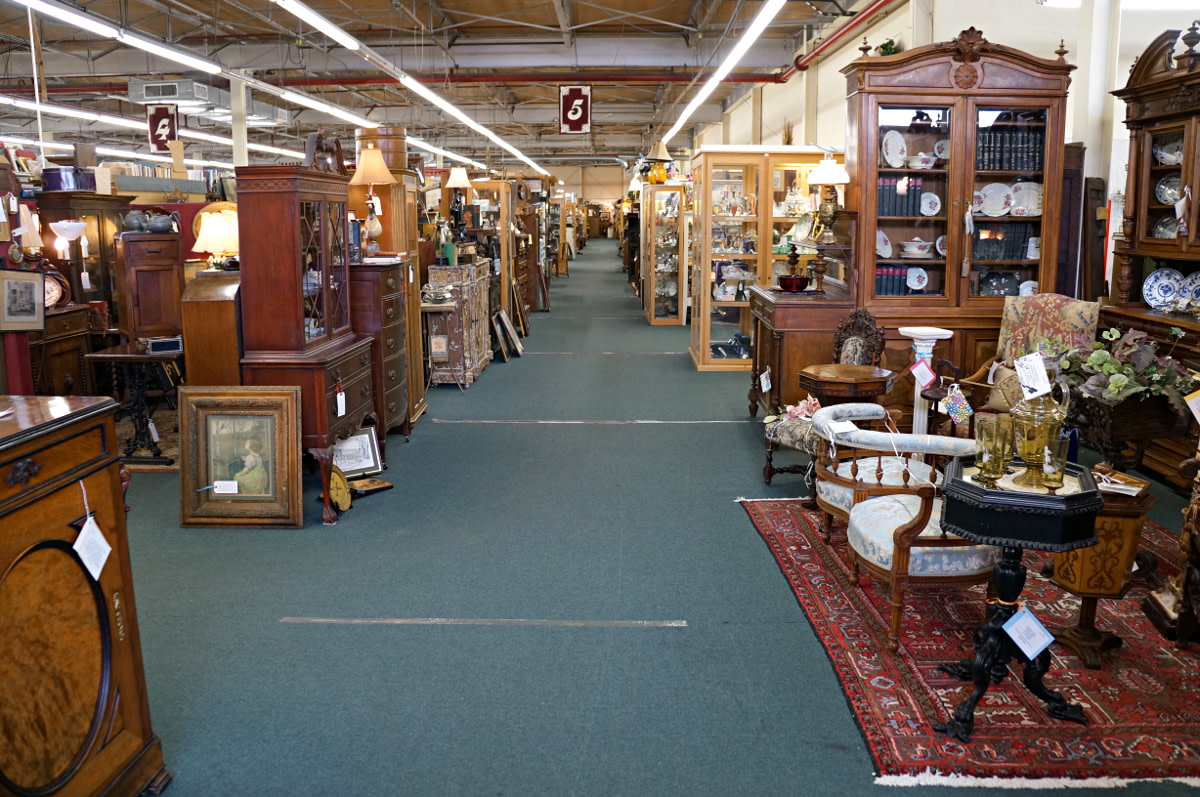 how to make money in an antique mall