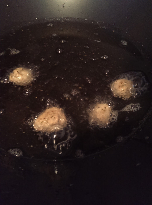While frying in the wok, I only fried between 4 and 8 at a time so that I didn't let any of them overcook. (side note - this is the 2000th picture I've taken with my phone - what a milestone, cooking all the time, describes me perfectly!)