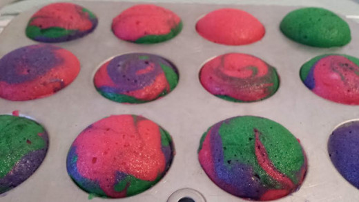 The swirl effect from these colors make these cupcakes also good for a tie-dye party!