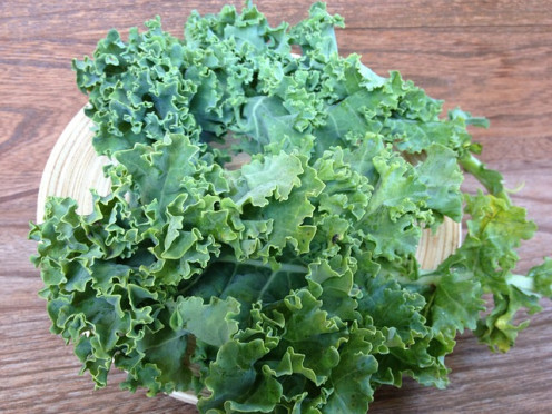 Kale is rich in vitamin K and powerful antioxidants.