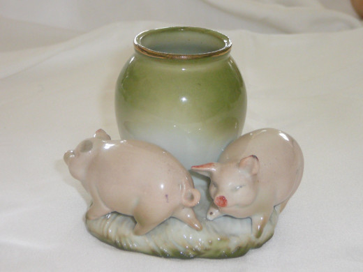 Boston Baked Beans.  Featured in "This little Piggy" its 1992 value was $100. 3 1/2" x 3 ". Paid $25. Rare