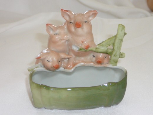 This is rare but there is some damage to the fence. Still shows well though. 3 1/2" x 3". $25. Rare.