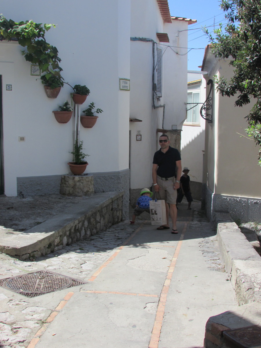 Wandering down the side streets in Anacapri