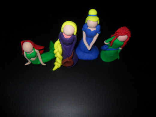 Miniature clay figurines