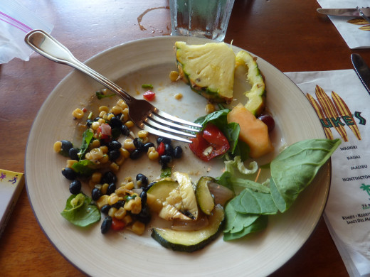 Wonderful fresh fruit, hardy salads & filling protein choices at Duke's afternoon buffet in Waikiki.