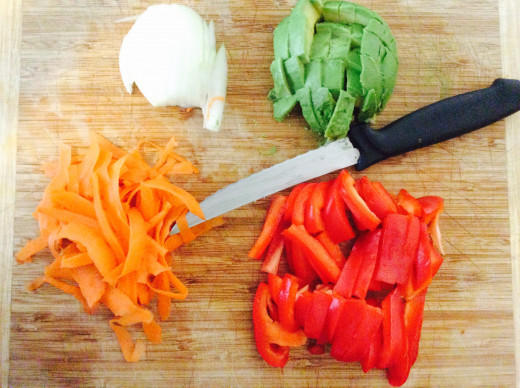 Vegetables, chopped (red bell pepper, carrot, avocado, onion)