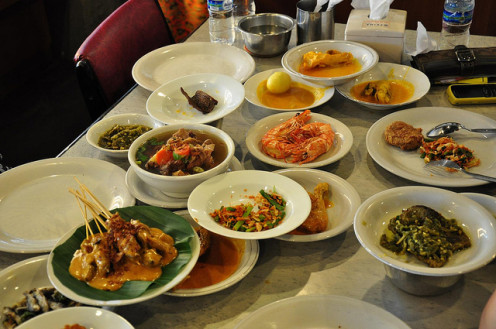 Nasi Padang - Image License: http://creativecommons.org/licenses/by/2.0/legalcode