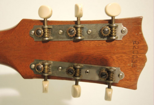 Example of inexpensive tuning keys