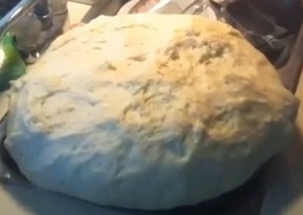 Let the dough rise for one hour in a warm area of the kitchen.