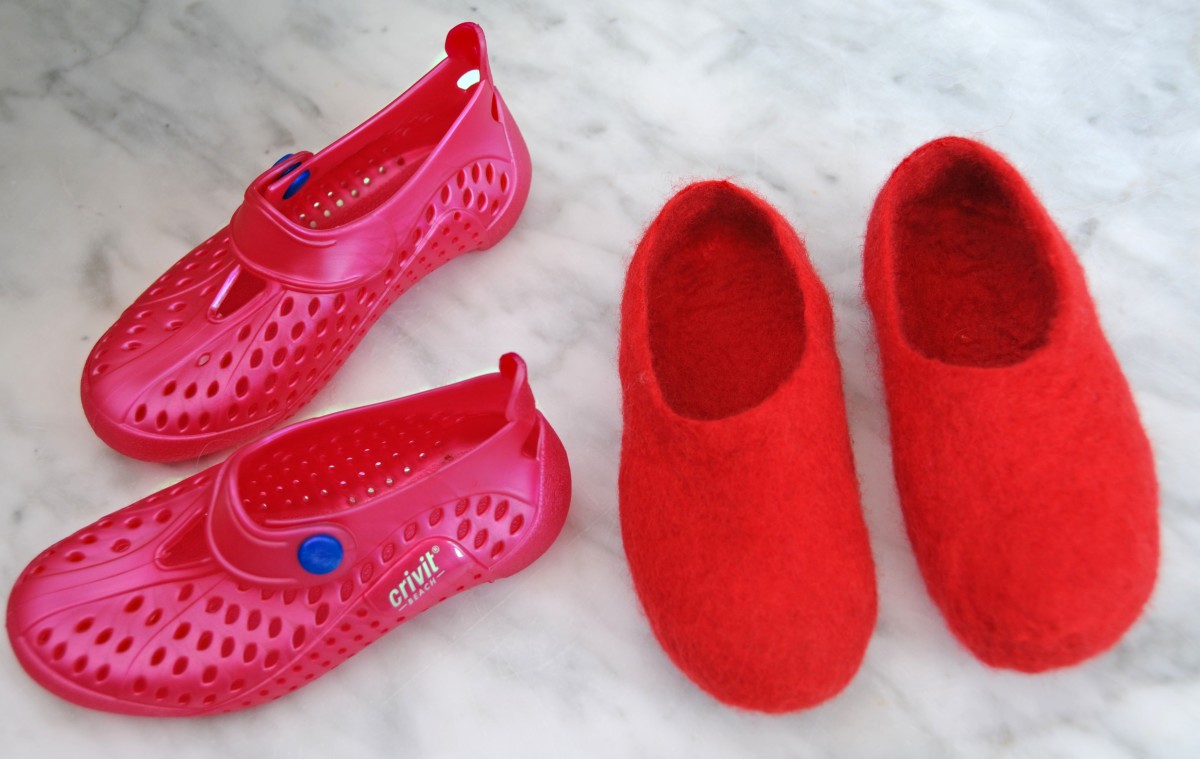 How to Make WetFelted Slippers An Easy Free Tutorial