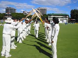 Gard of Honour to Muttiah Muralitharan after crossing Courtney Walshe's 519 wickets record in Test matches.