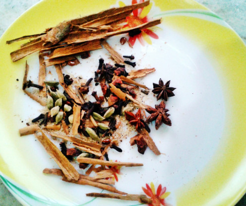 Ingredients : FENNEL SEEDS – two handful,CINAMMON STICKS – 2-3 sticks, STAR ANISE- 4 In number, GREEN CARDAMOM – 15 in number, CLOVES – 20 in number, POPPY SEEDS - 4-5 pinch