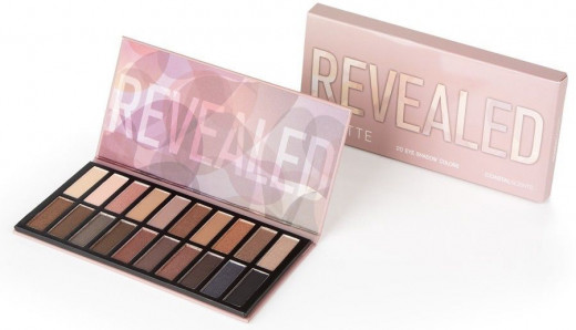 The CS Revealed eye shadow palette has shimmers and mattes that every woman wants.