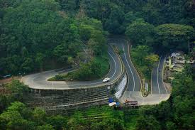 The road through Western Ghats connecting Wayanad and Kozhikode