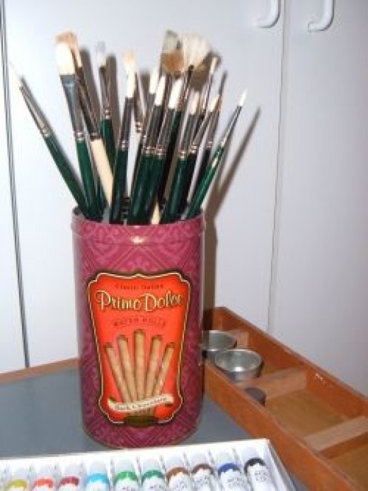 How to Make a Handcrafted Artists Paint Brush Holder From a Repurposed
