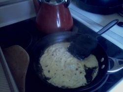 Scrambled eggs with milk