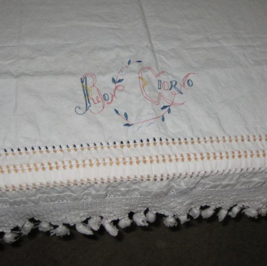 Table runners are narrow tablecloths.