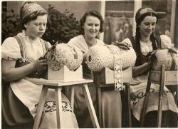 Bobbin lace being made by women in 1936. Photo by Margret Berken.