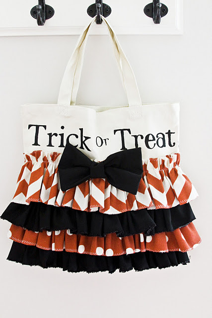 DIY Trick or Treat Bag with ruffles