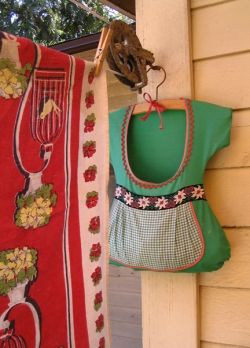 Retro Style Clothespin Bag DIY Crafts