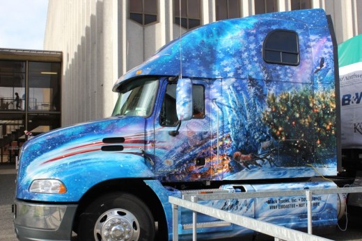 Capital Christmas Tree Mack Truck