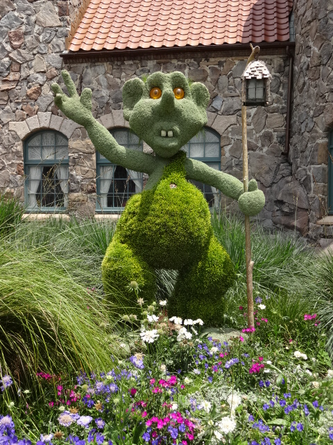 Troll Topiary
