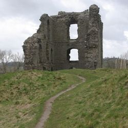 Clun Castle as Kidwelly Castle from the episode Herne's Son.  http://commons.wikimedia.org/wiki/File%3AClun_Castle_-_geograph.org.uk_-_740332.jpg