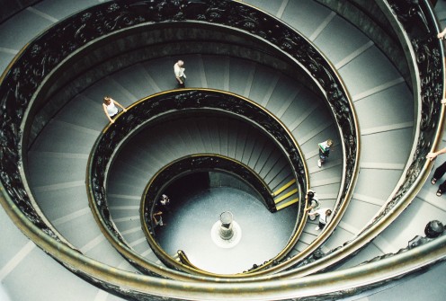 Actually 2 staircases intertwined, to get in and out of the museum area.