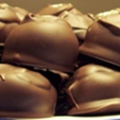How to Make Chocolate Peanut Butter Balls