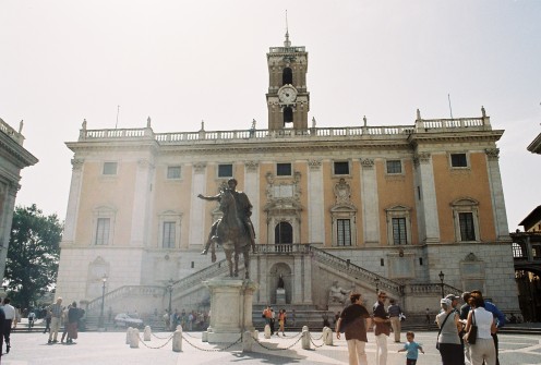 The Senate Palace on Capitoline Hill. The horse-and-rider statue is the only statue of Emperor Marcus Aurelius in Rome.