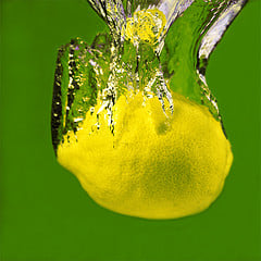 Whole lemon (Photo courtesy by Sesselja Maria from Flickr)
