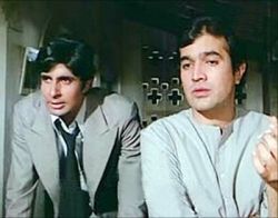Rajesh Khanna & Amitabh Bachchan in Anand (1970)