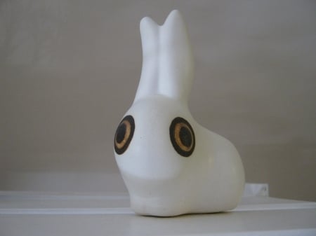 This little rabbit fits in the palm of my hand. My MIL had one and every time I visited her I would pick it up and rub it -- the porcelain is silky soft. She eventually bought me one. Ain't he sweet?