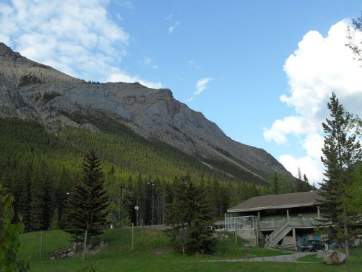 Miette Hot Springs pool with Ashlar Ridge in the distance.