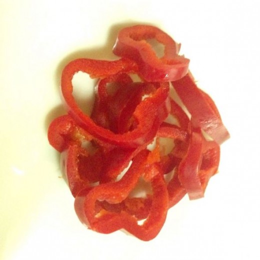 Prepare the red pepper